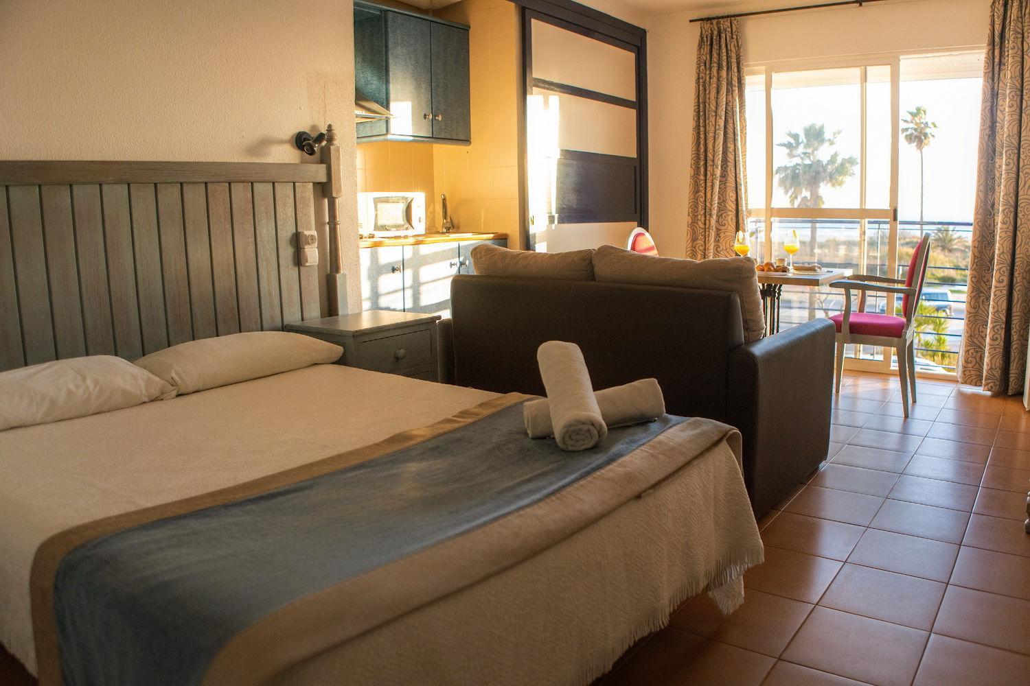 Hotel Playa Conil - Beachfront Studios & Suites Conil De La Frontera Exterior foto