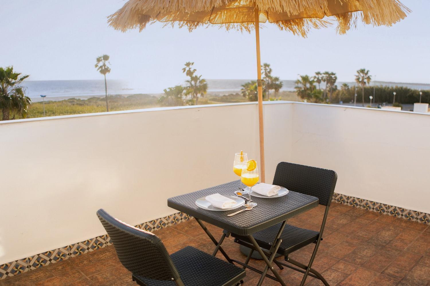 Hotel Playa Conil - Beachfront Studios & Suites Conil De La Frontera Exterior foto