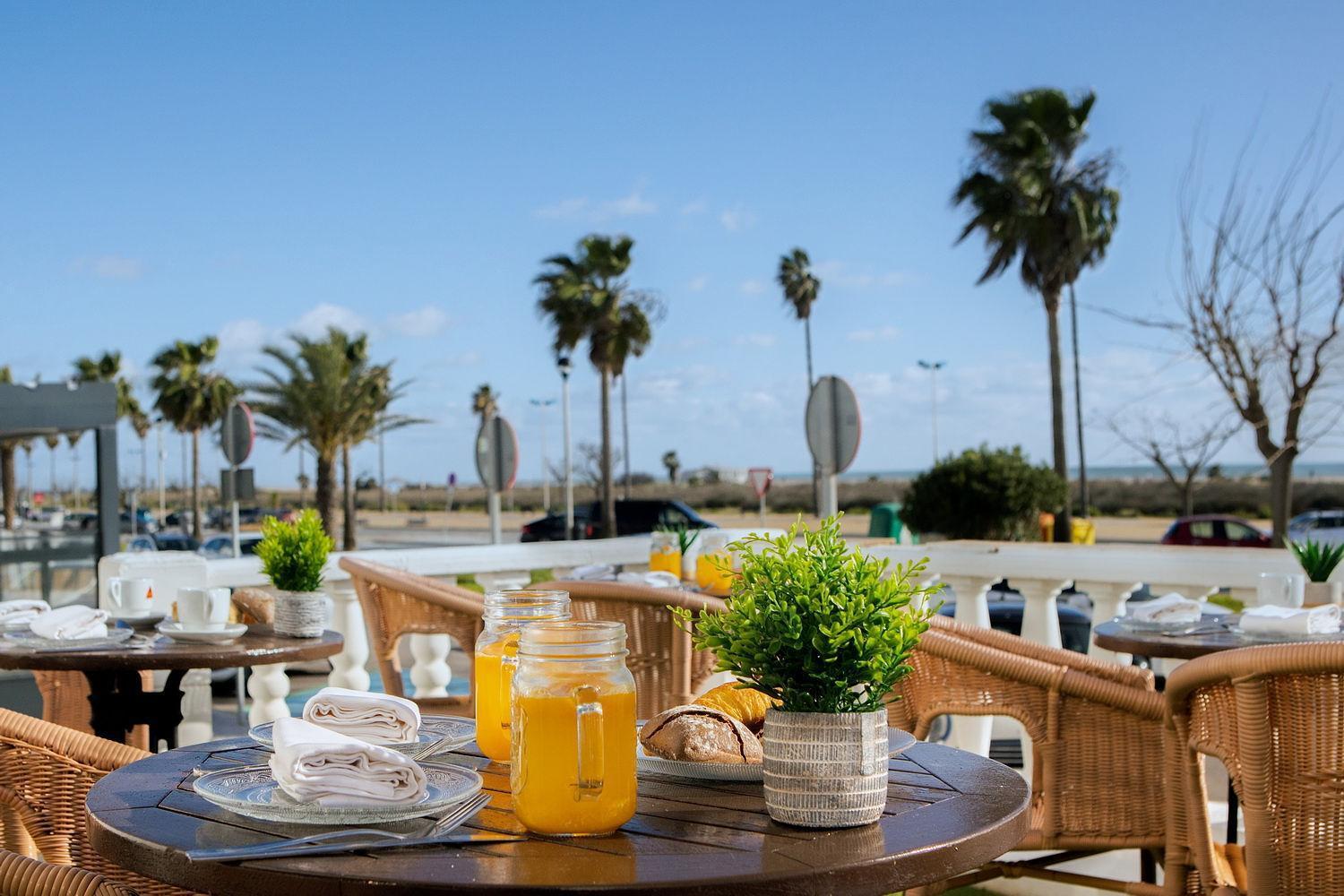 Hotel Playa Conil - Beachfront Studios & Suites Conil De La Frontera Exterior foto