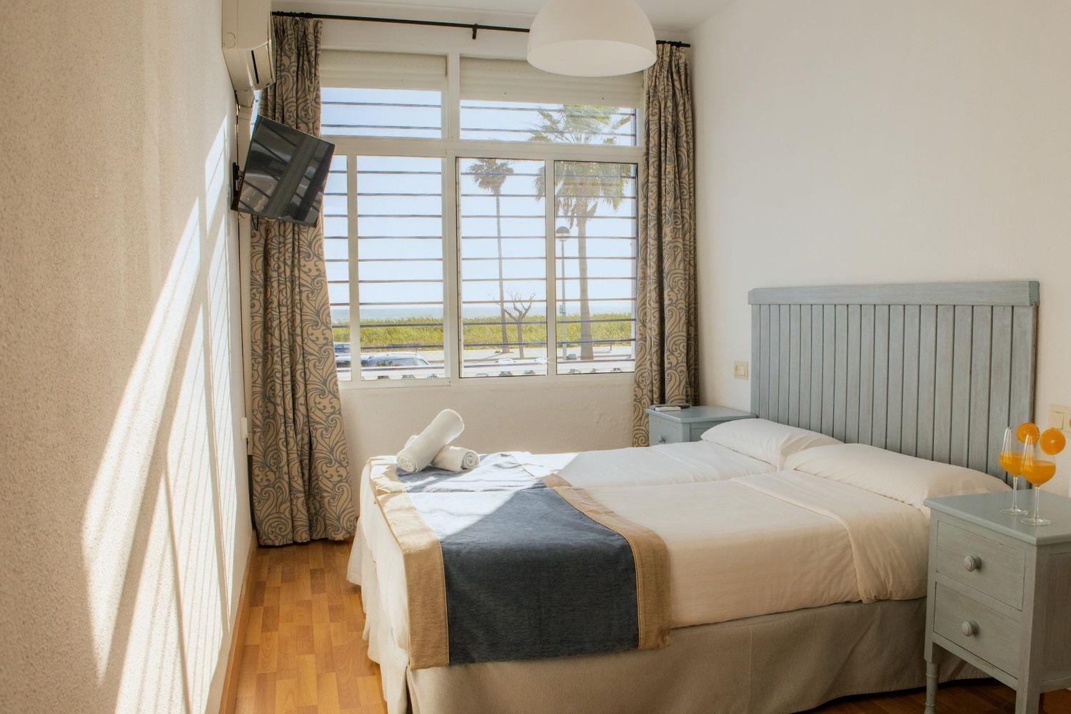 Hotel Playa Conil - Beachfront Studios & Suites Conil De La Frontera Exterior foto